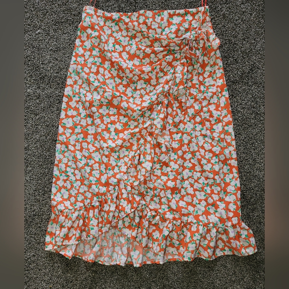 Vero Moda Asymmetrical Floral Skirt in Orange and White